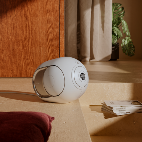 Devialet Phantom I 108 dB Gold med golvstativ