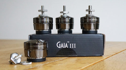 Isoacoustics Gaia III